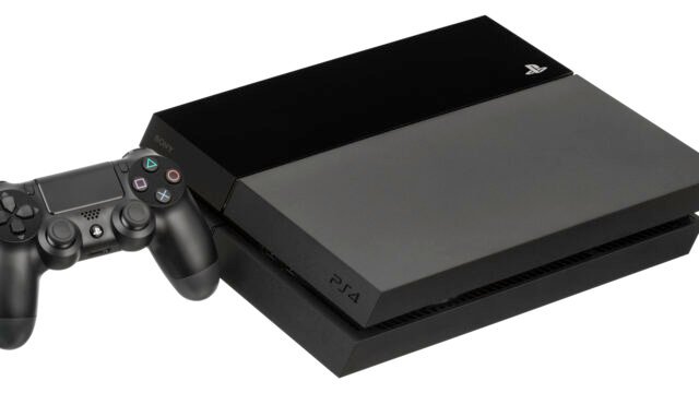Конзола PlayStation 4 с контролер