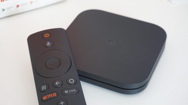Xiaomi Mi Box S с дистанционно