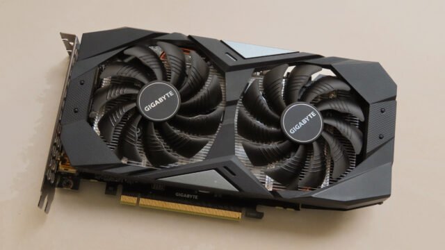Видеокарта Gigabyte GeForce GTX 1660 Ti с два вентилатора