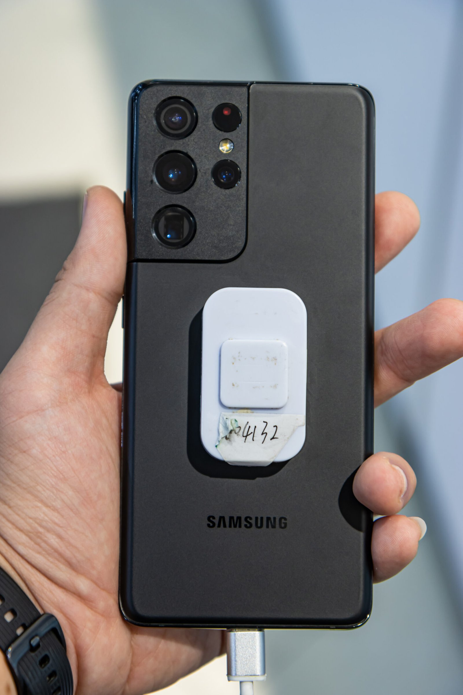 Samsung Galaxy S21 Ultra – гърбът на телефона с камерите