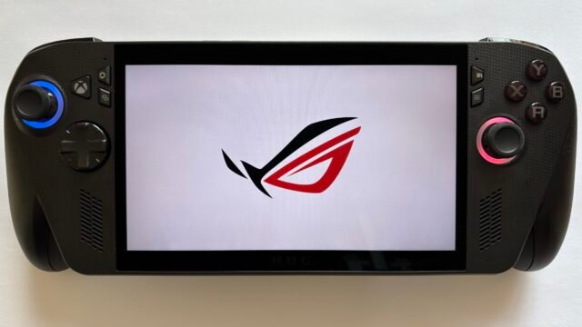 Ръчна игрова конзола с Windows ROG Xbox Ally, от същия клас като Acer Predator Atlas 8