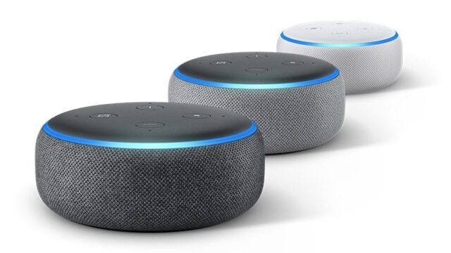 Amazon Echo Dot (3rd gen.) в цветове въглен, сив хедър и пясъчен
