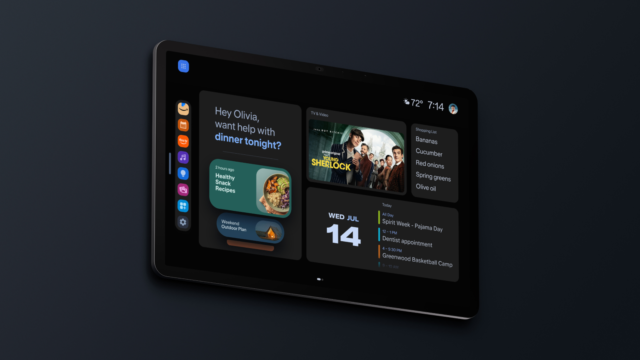 Умният дисплей Amazon Echo Show 16 с началния екран на Alexa+