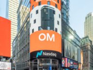 Сградата на Nasdaq MarketSite на Таймс скуеър в Ню Йорк – борсата, на която Anthropic планира да листва акциите си под символа ANT