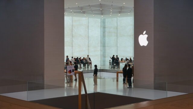 Магазин на Apple в Макао, Китай – Apple печели дял на китайския пазар на смартфони през третото тримесечие