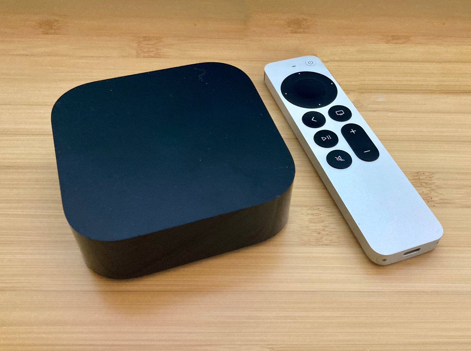 Приставка Apple TV 4K от четвърто поколение с дистанционно