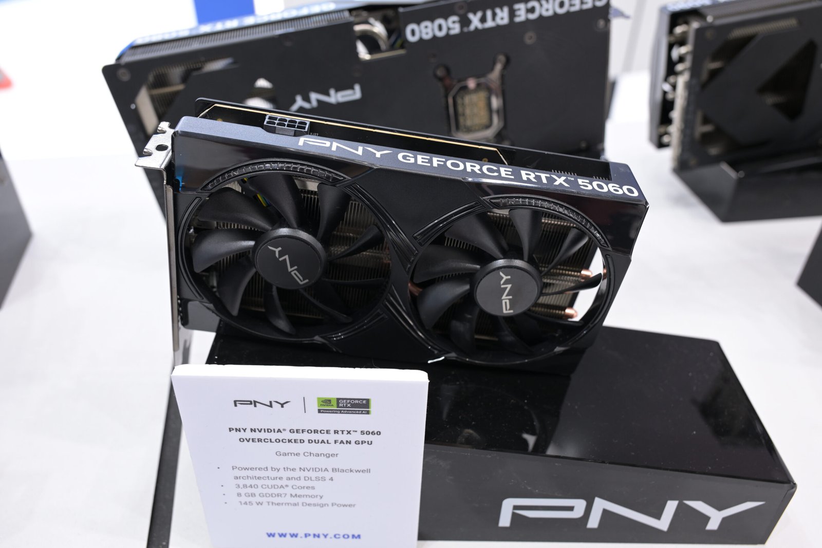 Видеокарта PNY GeForce RTX 5060 с два вентилатора – DLSS 5 и Frame Generation