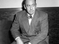Черно-бял портрет на писателя Джон Стайнбек от 1949 г. – авторът на романа, по който е направен East of Eden в Netflix
