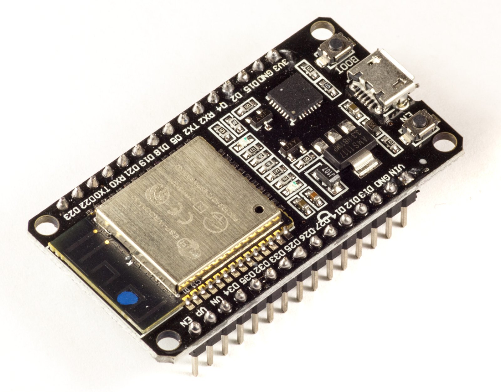 Платка за разработка с чип ESP32 – основата на проекти с ESPHome