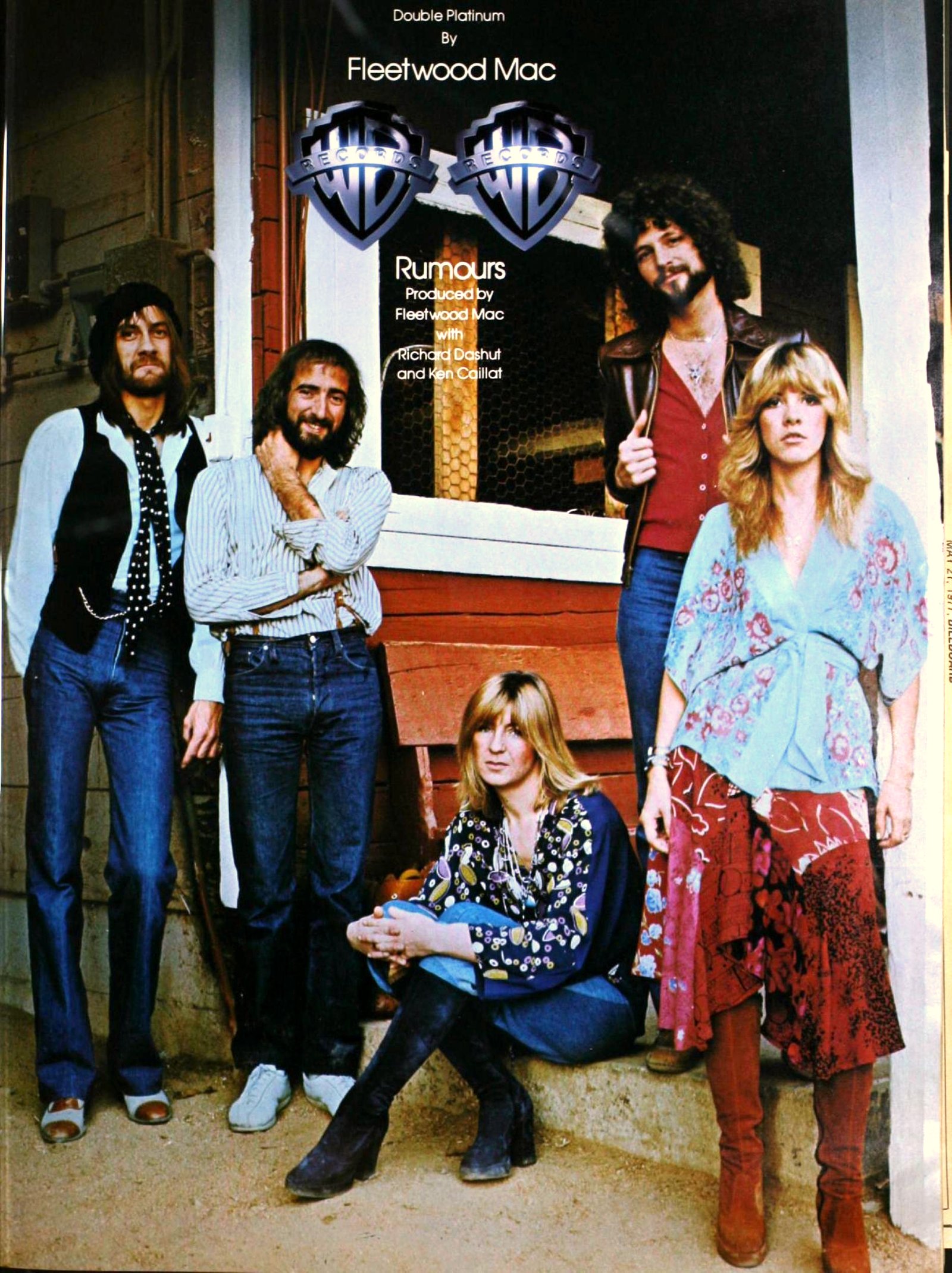 Петимата членове на Fleetwood Mac – Мик Флийтууд, Джон Макви, Кристин Макви, Линдзи Бъкингам и Стиви Никс – в реклама на албума Rumours от 1977 г.