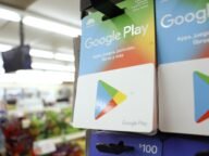Предплатени карти за Google Play на стойка в магазин – Google и Apple получиха глоба в Южна Корея заради плащанията в приложенията