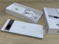 Смартфон Google Pixel 7a до кутията си – Google System Updates за Android