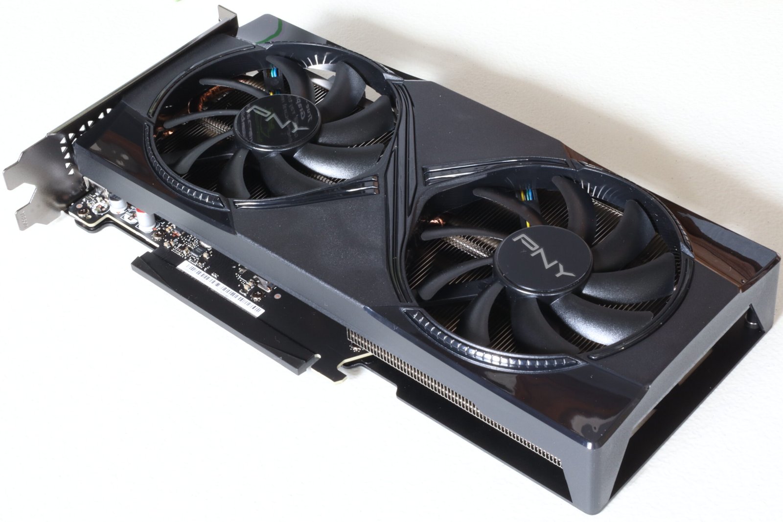 Видеокарта Nvidia GeForce RTX 5060 Ti 16GB на PNY с два вентилатора
