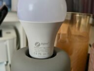 Умна крушка със Zigbee – тип устройство, чийто фърмуер Homey Device Updates може да обновява