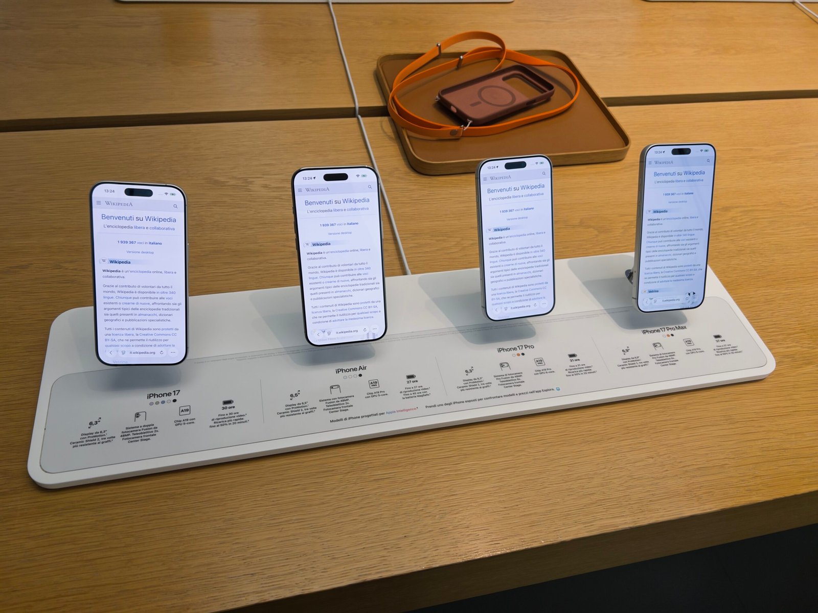 Четирите модела iPhone 17 с предната камера, която снима селфито за проверка на възрастта