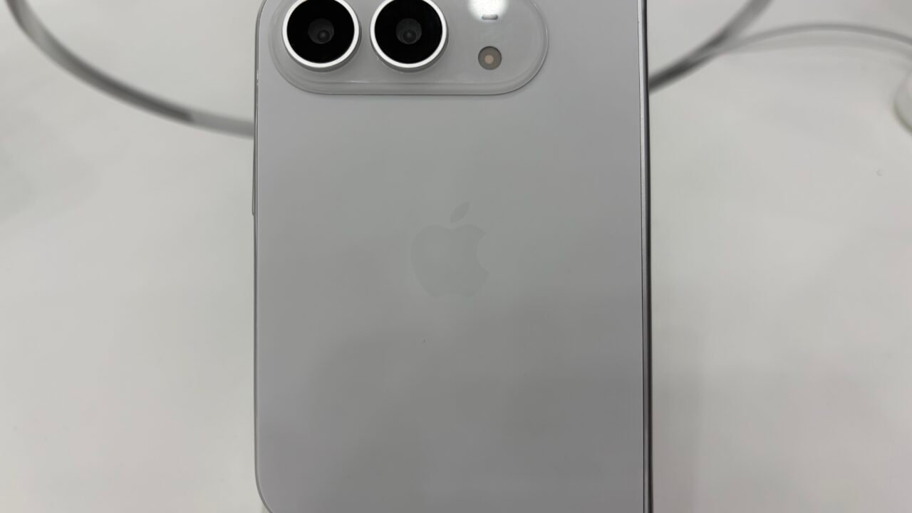 Задната страна на iPhone Duo с двете камери