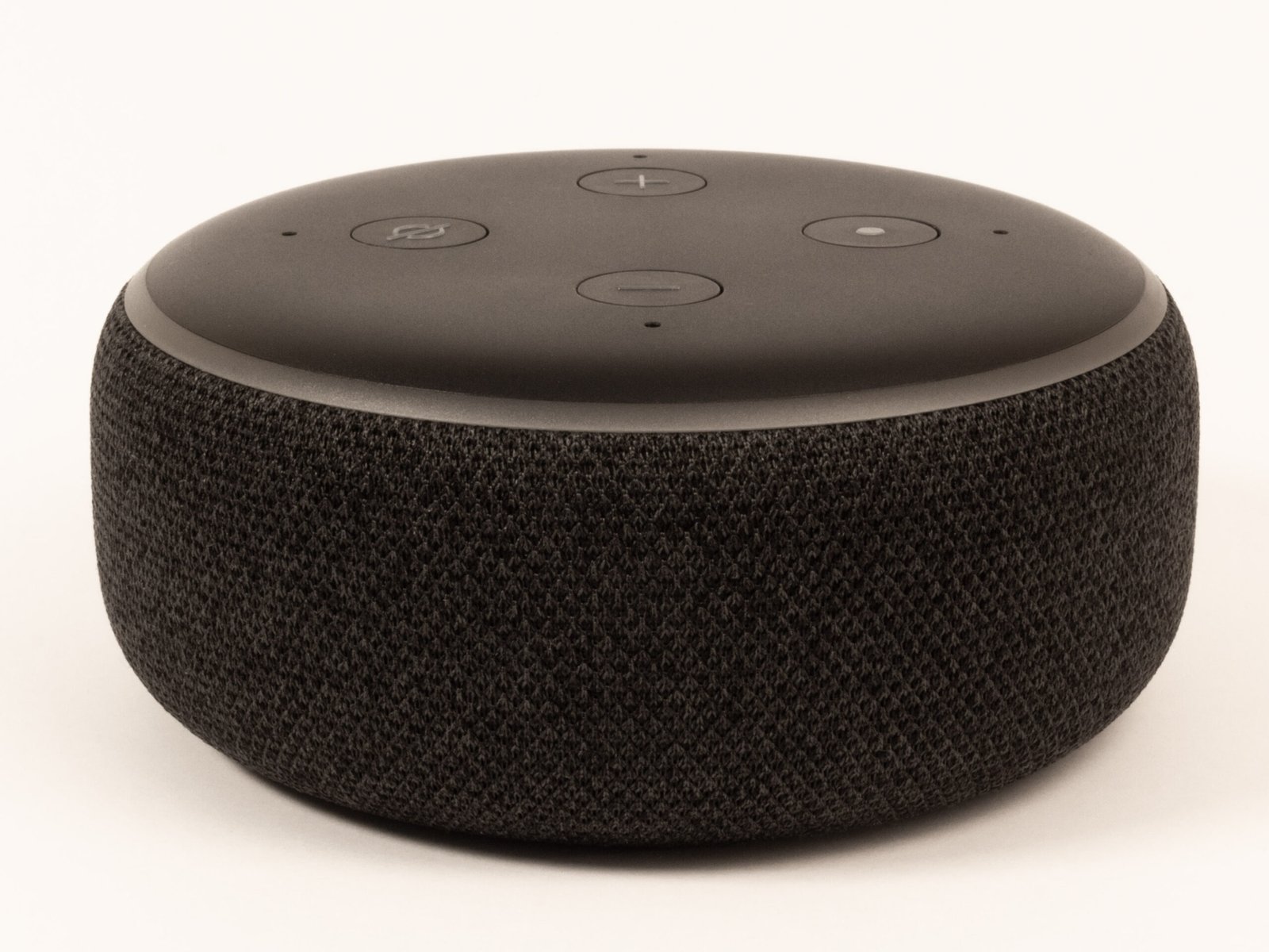 Смарт говорител Amazon Echo Dot от трето поколение