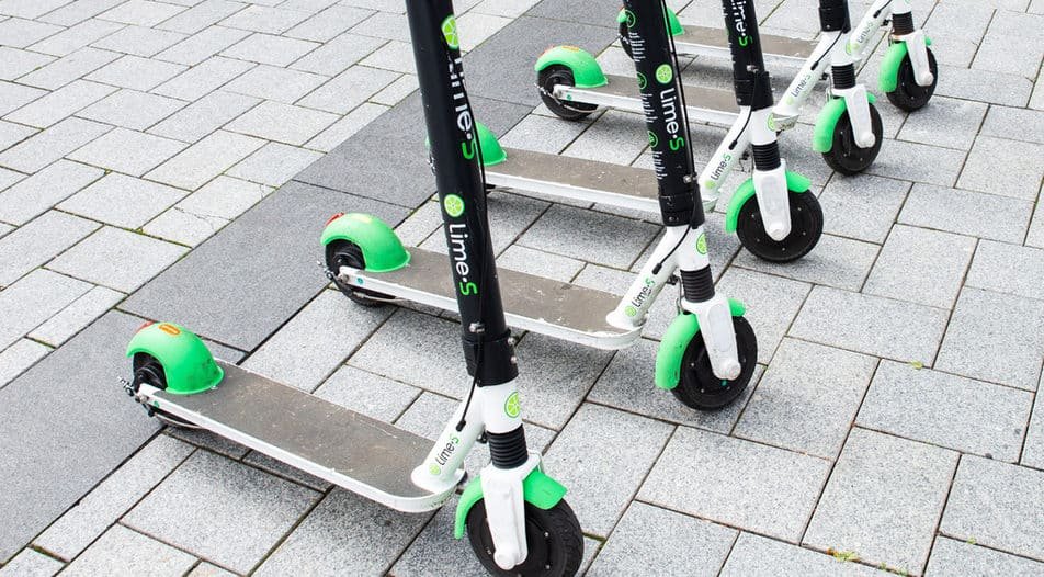 Зелени електрически тротинетки Lime в Бургас