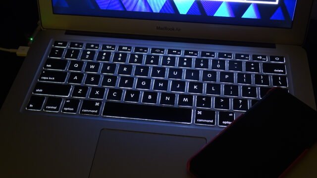Клавиатура на MacBook Air