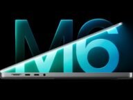 Новият 14-инчов MacBook Pro с чип M6 на Apple, полуотворен пред надпис M6
