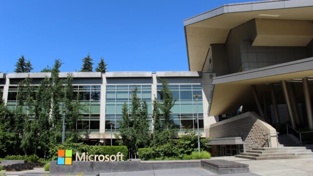 Седалището на Microsoft в Редмънд – компанията разби фишинг услугите YAM Store, CoGUI и Iron Man