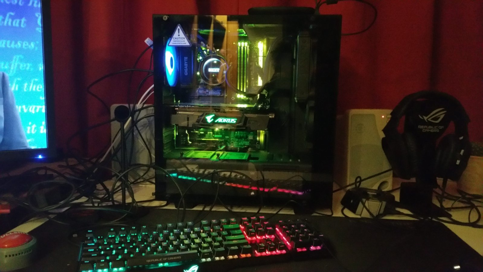 Геймърски компютър с RGB осветление – какъв хардуер изисква Modern Warfare 4 на PC