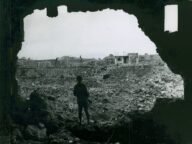 Архивна снимка от Окинава през 1945 г. – местото, където завършва историята на Mosquito Bowl