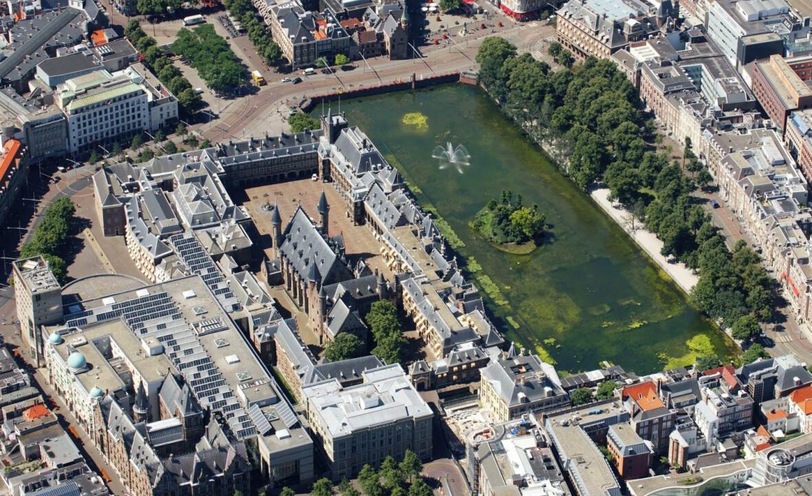 Въздушна снимка на Binnenhof в Хага, където заседават нидерландското правителство и парламент