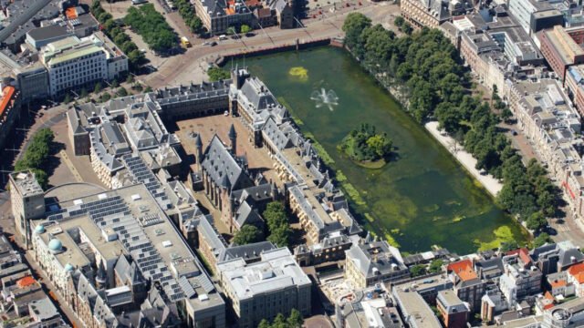 Въздушна снимка на Binnenhof в Хага, където заседават нидерландското правителство и парламент