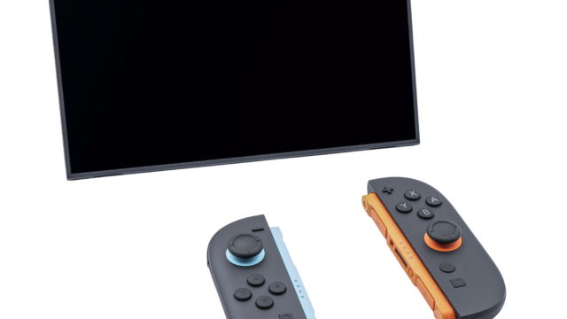 Конзолата Nintendo Switch 2 в настолен режим с откачени контролери Joy-Con 2 – платформата на повечето игри от Indie World