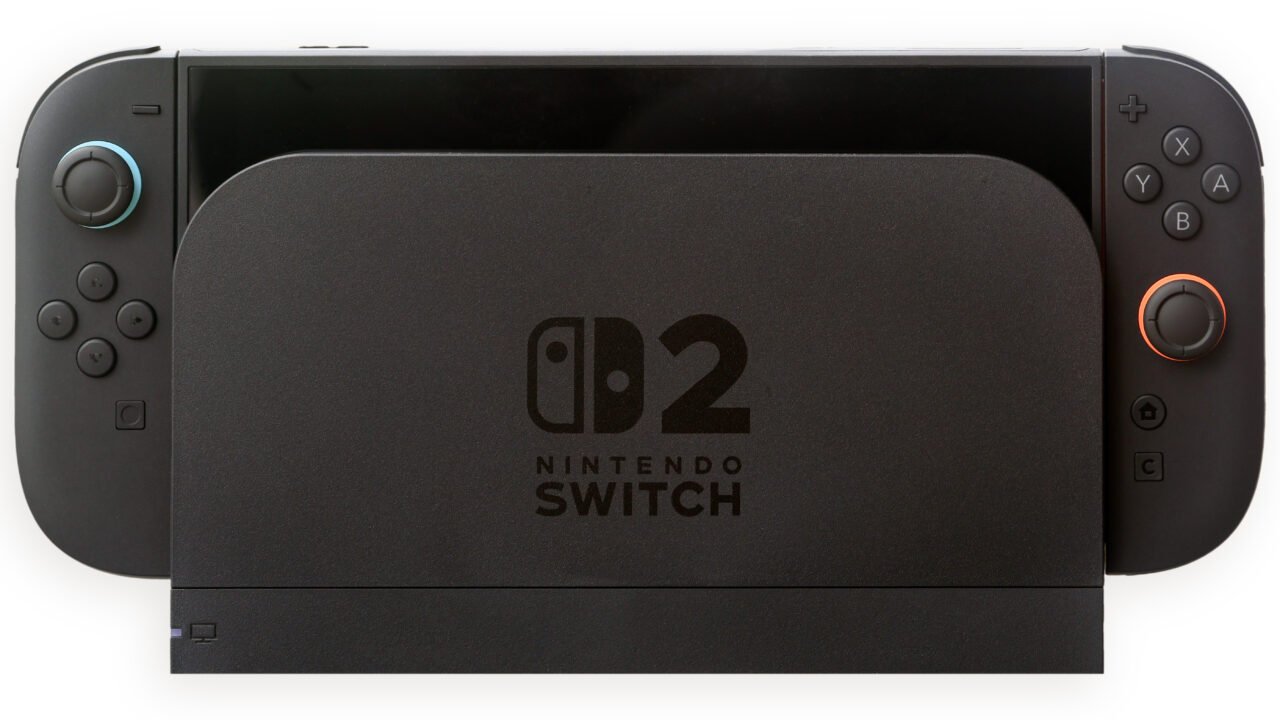 Nintendo Switch 2 в докинг станция – конзолата, която остава с физически игри