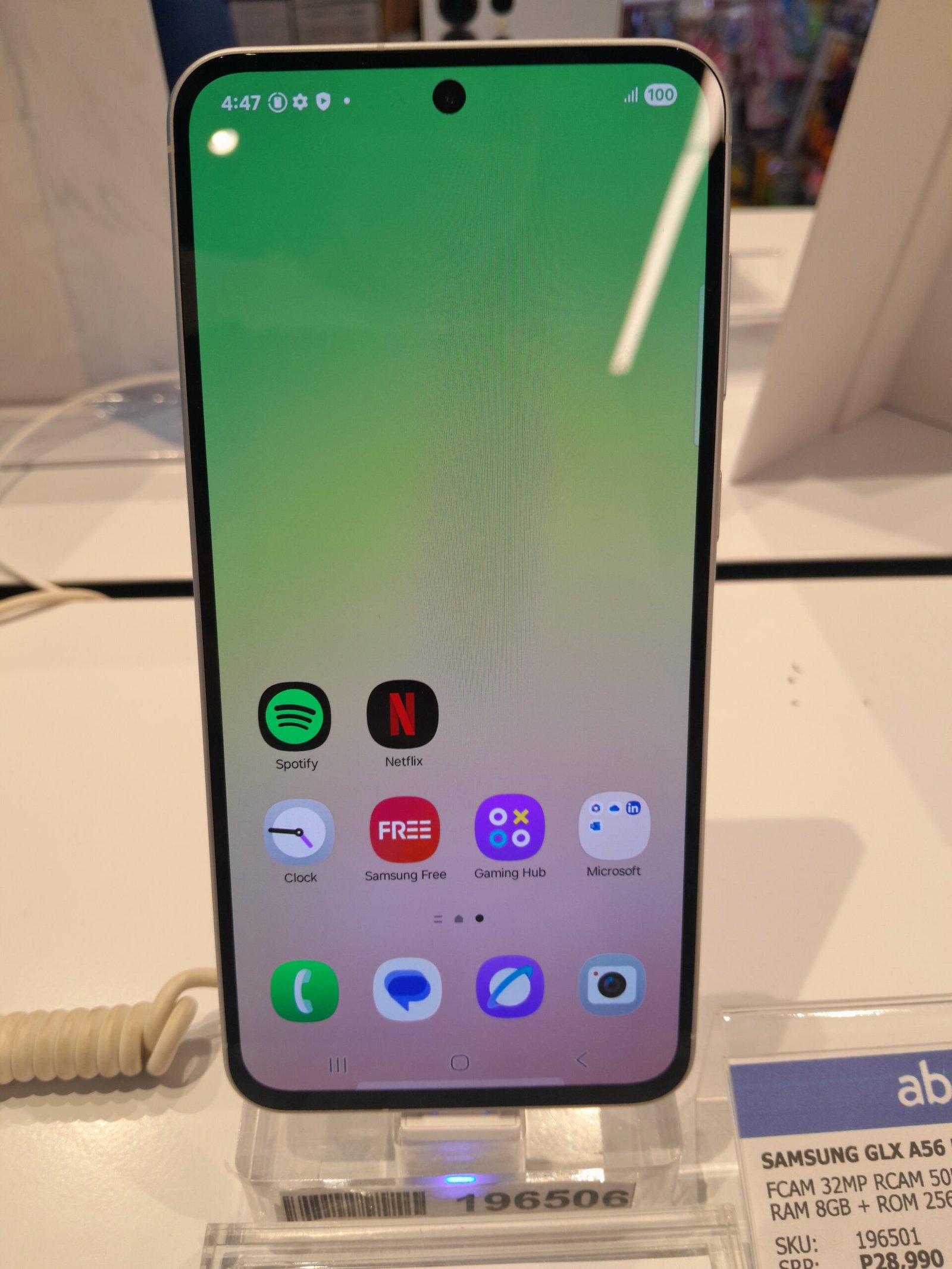 Samsung Galaxy A56 на витрина – смартфонът получава One UI 9 с Android 17