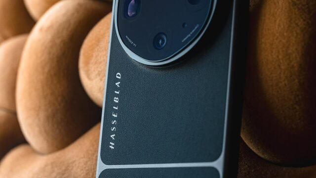 Задната страна на Oppo Find X9 Ultra с камера Hasselblad – предшественик на Oppo Find X10