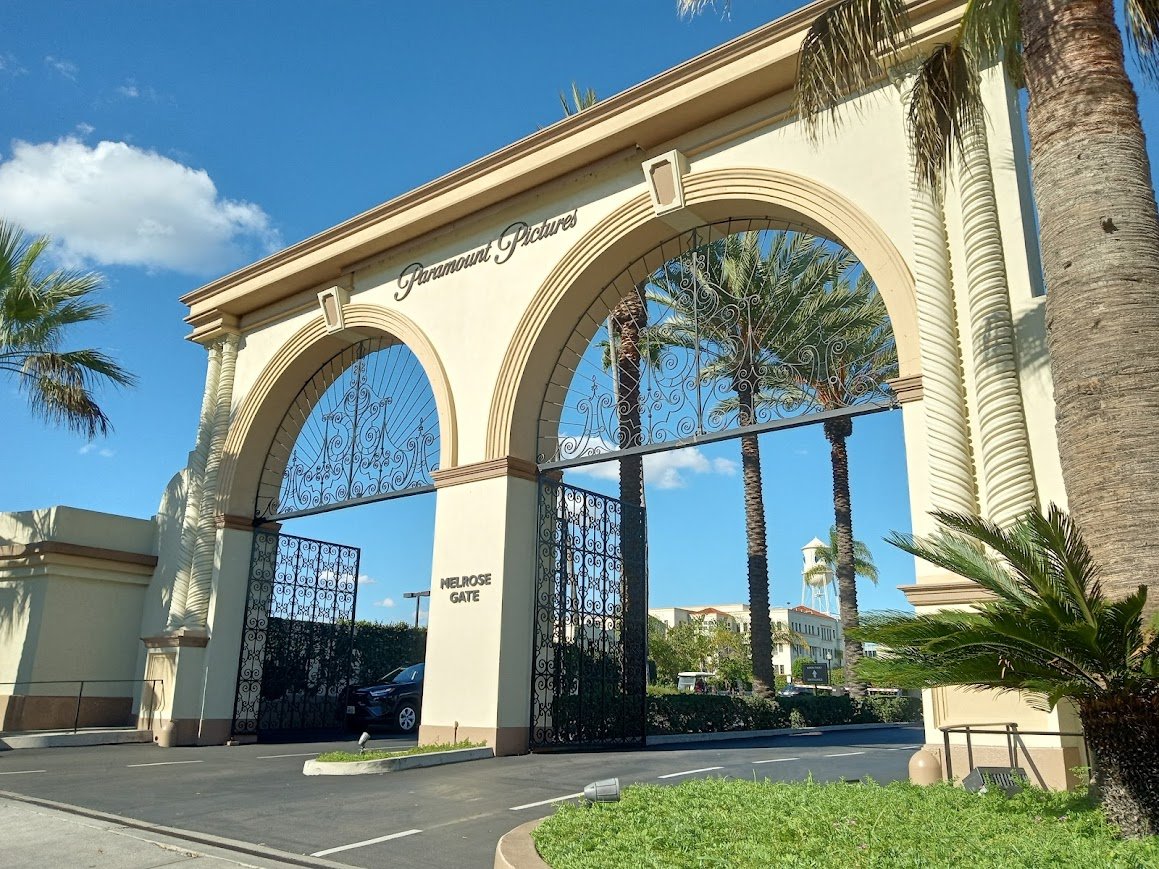 Входът Melrose Gate на студиото Paramount Pictures в Холивуд