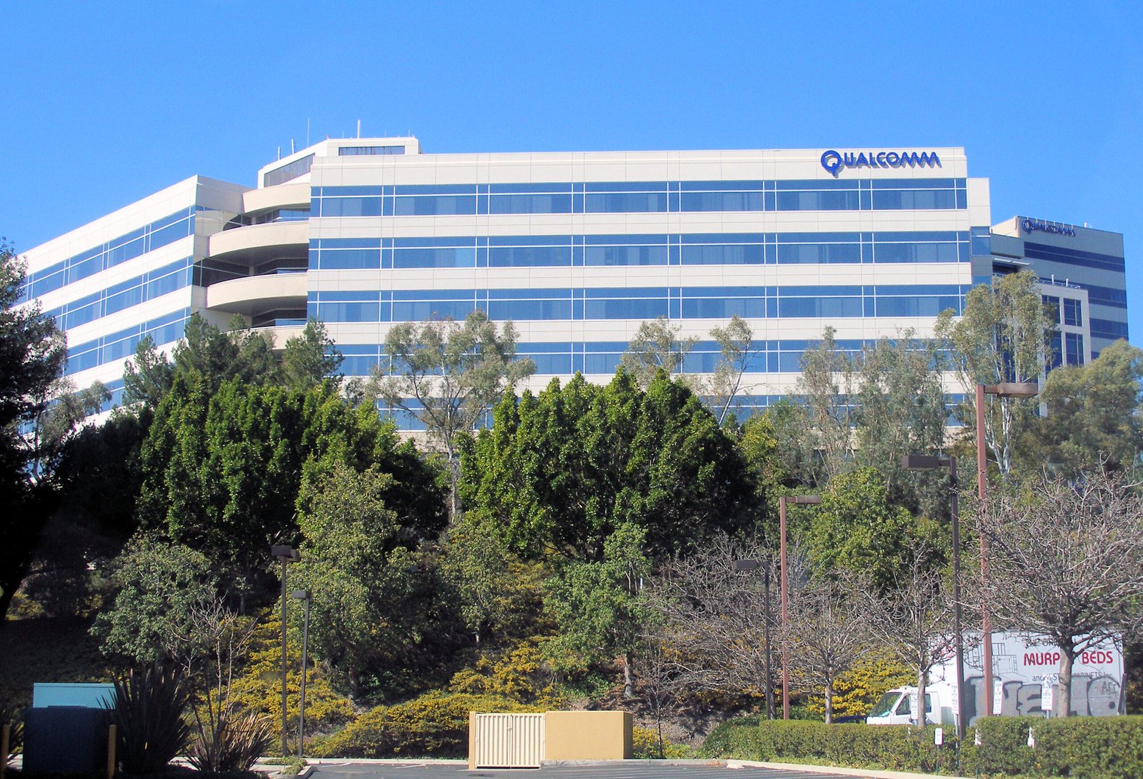 Сградата на Qualcomm, компанията, която спечели 2 долара обезщетение от Arm