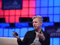 Стив Хъфман, съосновател и главен изпълнителен директор на Reddit, говори на Web Summit 2017