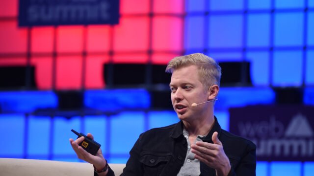 Стив Хъфман, съосновател и главен изпълнителен директор на Reddit, говори на Web Summit 2017