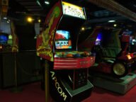 Аркаден автомат на оригиналната игра Street Fighter – филмът Street Fighter излиза на 16 октомври 2026