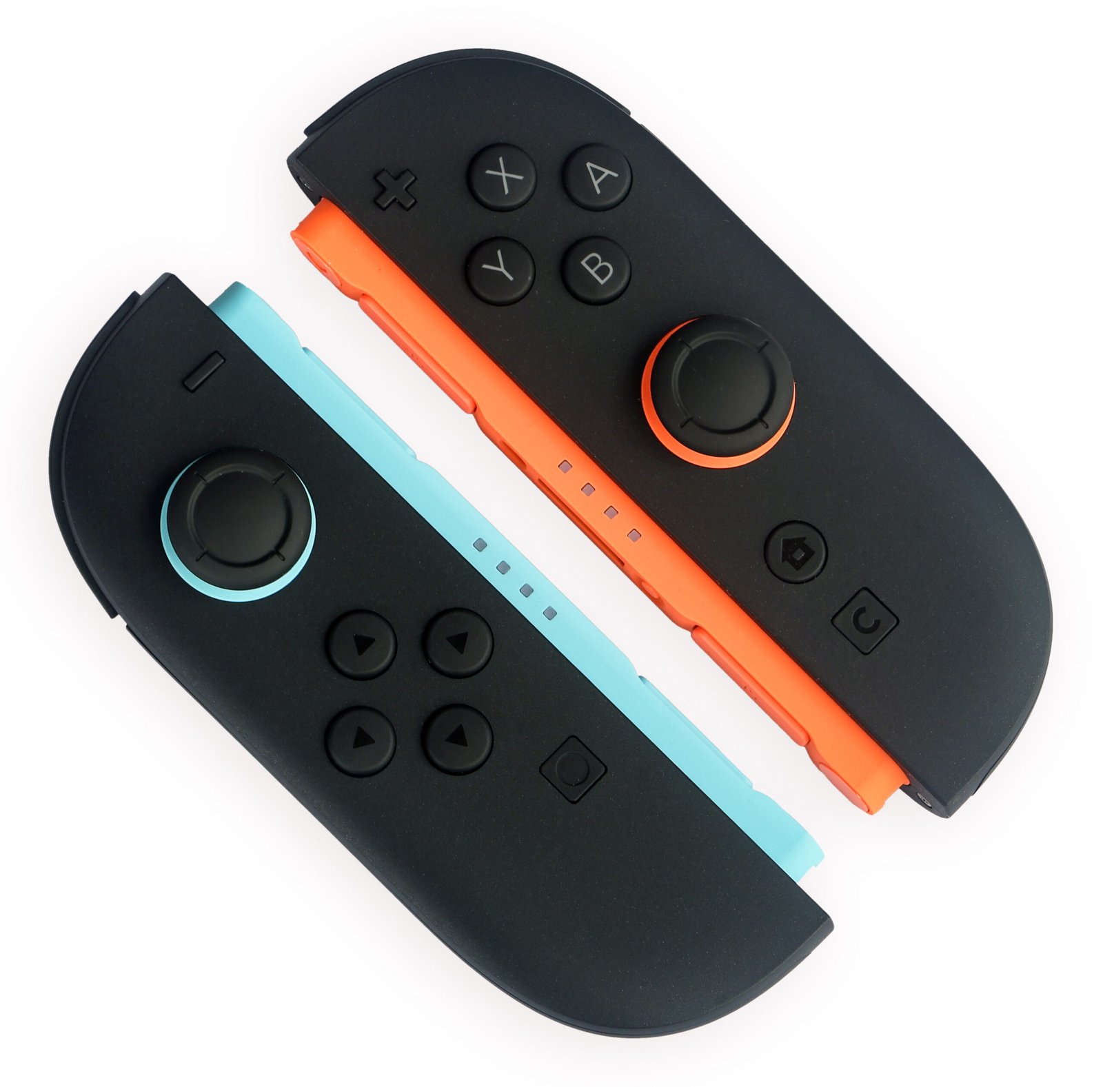Двойка Joy-Con 2 в синьо и оранжево – контролерите на Switch 2 също получават сменяема батерия