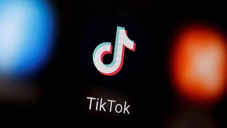 Лого на TikTok на екрана на смартфон