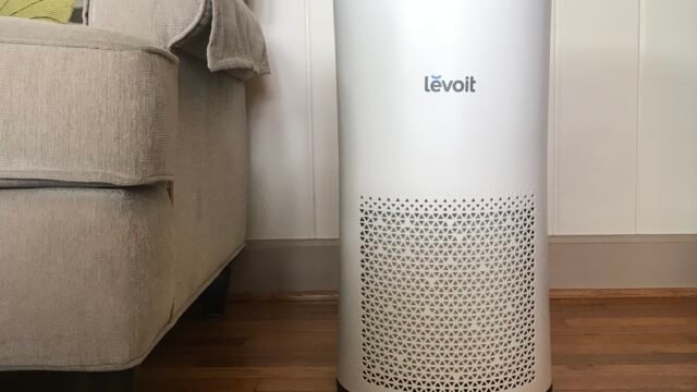 Пречиствател на въздух Levoit LV-H133 до фотьойл в хол
