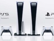 Конзолата PlayStation 5 и PS5 Digital Edition с контролерите DualSense